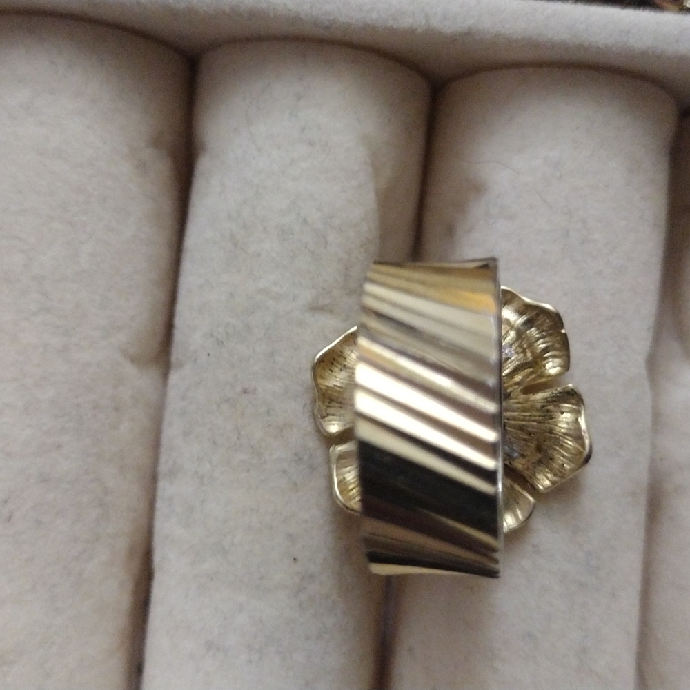 Custom Designed Ring - Picture 4 of 4